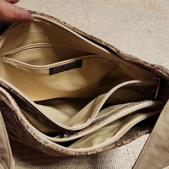 Made in Italy snake embossed genuine leather shoulder bag - Picture 7 of 13